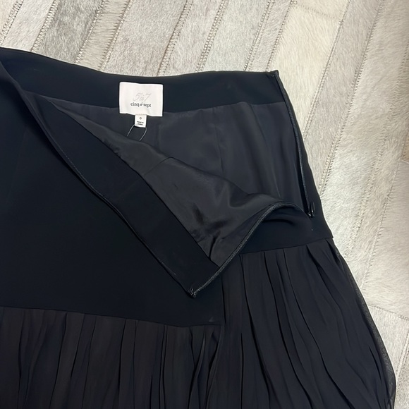 Cinq a Sept woman’s skirt - Picture 6 of 7